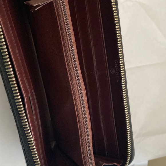 SOLD! Authentic Classic Chanel Continental Wallet - Picture 9 of 13